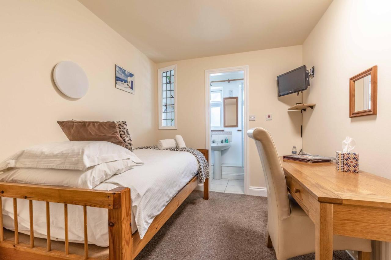 Central Windsor, 2 Bedroom 2 Bathroom, 5 Minutes To Castle Εξωτερικό φωτογραφία
