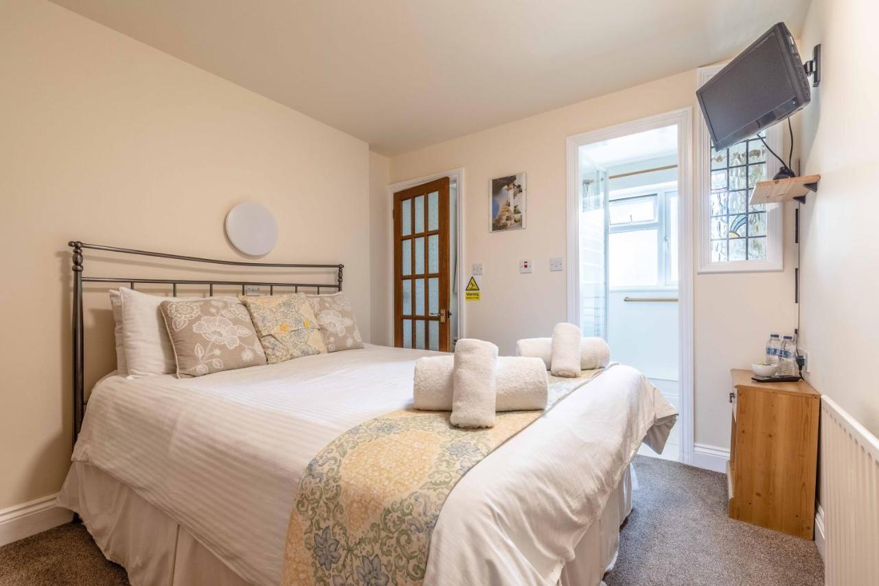 Central Windsor, 2 Bedroom 2 Bathroom, 5 Minutes To Castle Εξωτερικό φωτογραφία